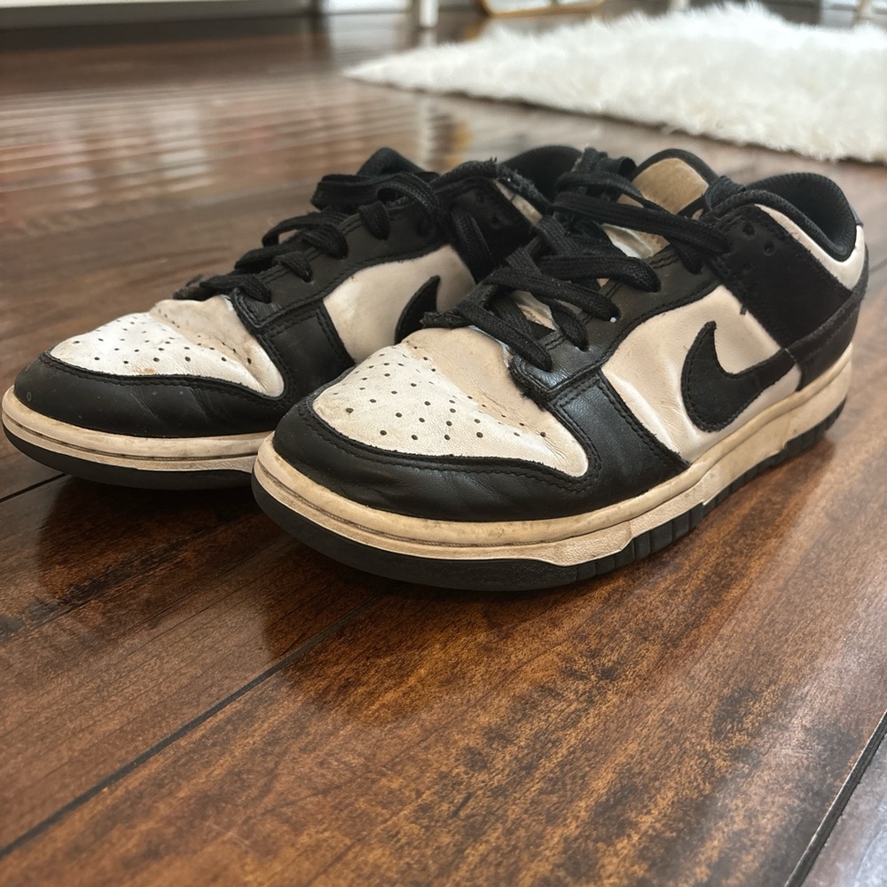 black and white panda dunks